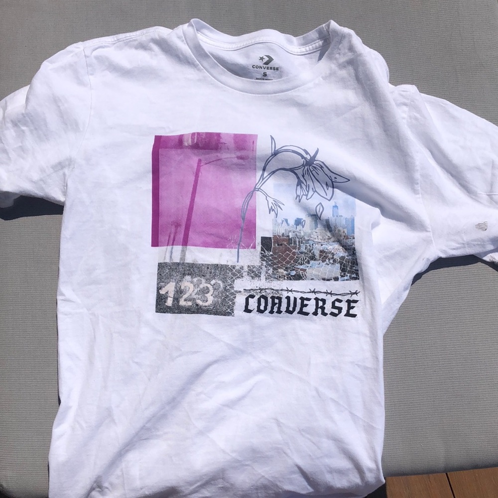 White converse t shirt, hardly worn bought